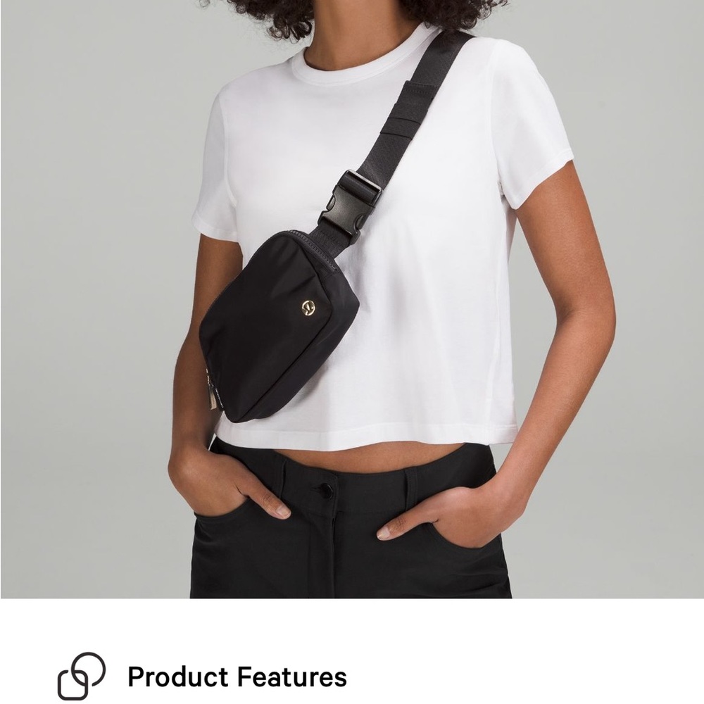 GOLD Lululemon Everywhere Belt Bag - Picture 6 of 6